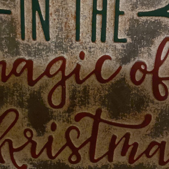 Believe in the Magic Tin Sign - Picture 4 of 7